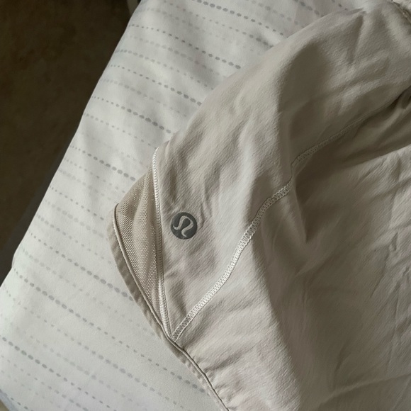 lulu shorts - Picture 2 of 2